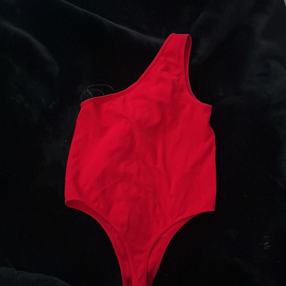 Very Stylish Vibrant Red Cut out Bodysuit made to compliment your body! ❤️ - Picture 4 of 4